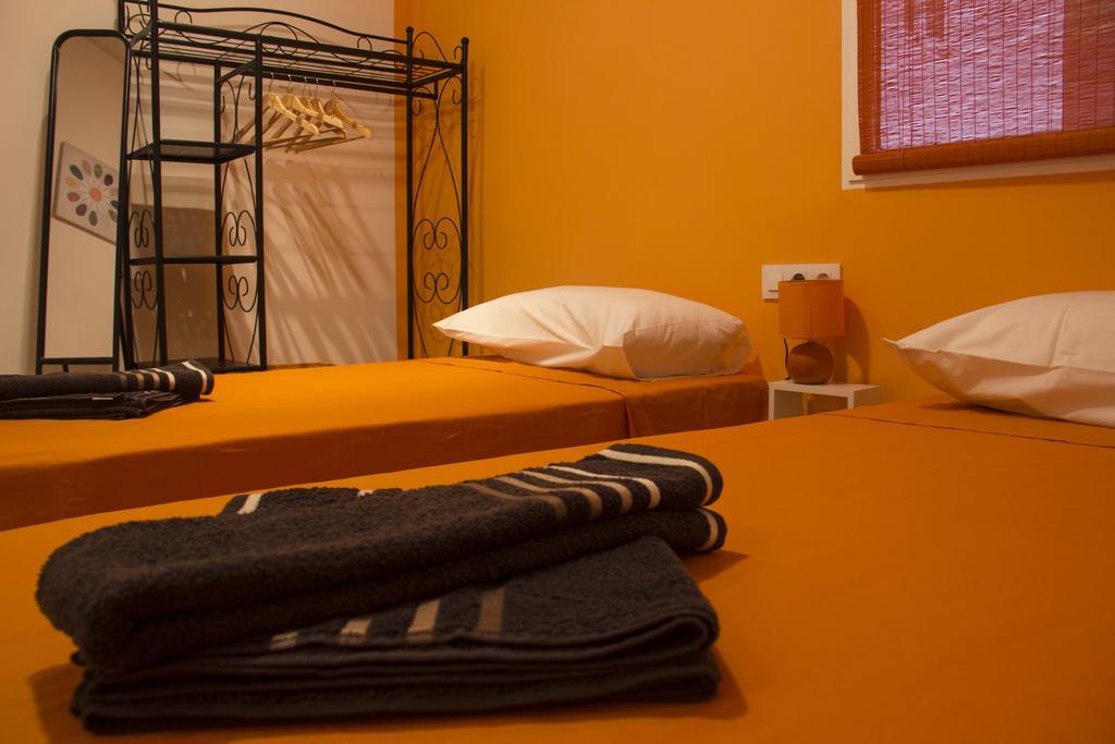 Colors Rooms Валенсия Екстериор снимка